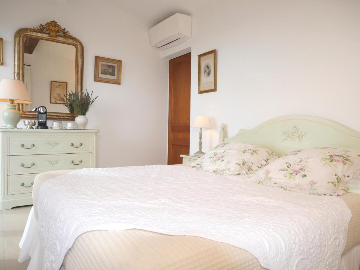 La Bastide Des Pins Bed & Breakfast Vence Exterior photo